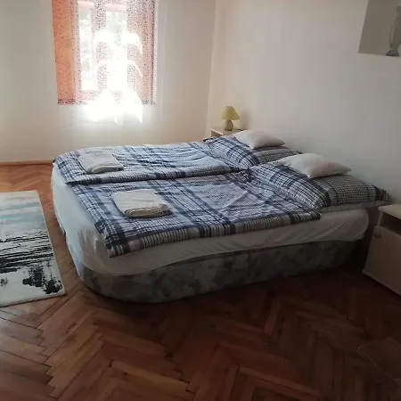 Guest house Nagyhalap 4*