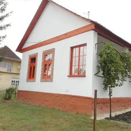 Guest house Nagyhalap 4*