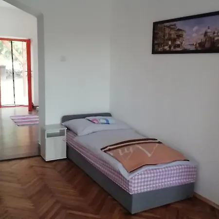 Nagyhalap Guest house *